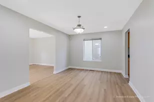 357 Wedgewood Cir, Romeoville, IL 60446 - Photo 6