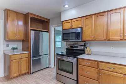 2425 Commonwealth Avenue, Joliet, IL 60435 - Photo 8