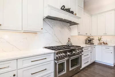 250 Clair View Court, Lake Zurich, IL 60047 - Photo 10