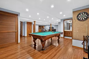 135 Hawkins Cir, Wheaton, IL 60189 - Photo 24