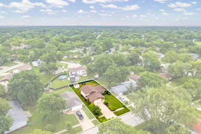 135 Jeffery Lane, Schaumburg, IL 60193 - Photo 2