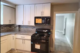 9611 S Ave L Ave, Chicago, IL 60617 - Photo 4