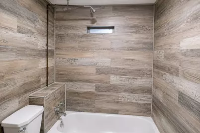 9611 S Avenue L Avenue #1, Chicago, IL 60617 - Photo 10