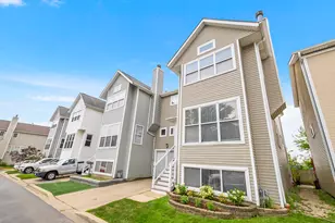 4234 N Kolmar Ave, Chicago, IL 60641 - Photo 1