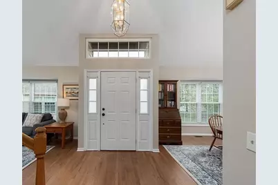27W220 Chelsea Circle N, Winfield, IL 60190 - Photo 2