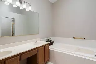 27W220 Chelsea Circle N, Winfield, IL 60190 - Photo 16