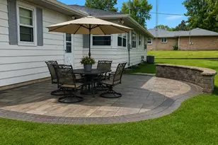 532 Riley Dr, Marengo, IL 60152 - Photo 2