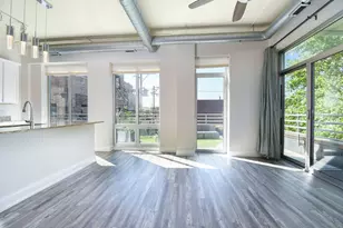4814 N Clark St, Chicago, IL 60640 - Photo 2
