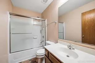 2513 Briarwood Ct, Aurora, IL 60506 - Photo 24