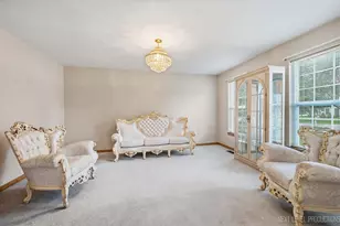 2513 Briarwood Ct, Aurora, IL 60506 - Photo 4