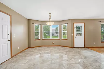 2513 Briarwood Court, Aurora, IL 60506 - Photo 8