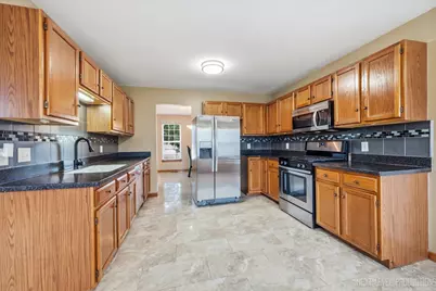 2513 Briarwood Court, Aurora, IL 60506 - Photo 6