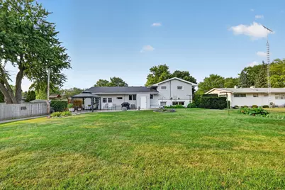 101 Joanne Lane, Rochelle, IL 61068 - Photo 4