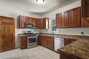 407 Glendale Ave, Rockford, IL 61108 - Photo 10
