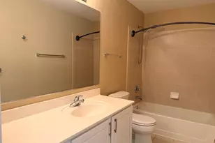 1873 Crenshaw Cir, Vernon Hills, IL 60061 - Photo 20