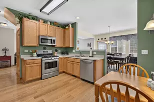 1205 Fawnlily Cir, Joliet, IL 60431 - Photo 12