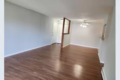 1085 Knoll Lane #207, Hoffman Estates, IL 60194 - Photo 6