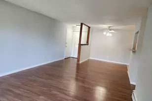 1085 Knoll Ln, Hoffman Estates, IL 60194 - Photo 6