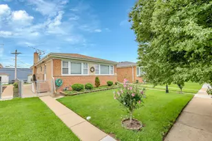 8133 Hamlin Ave, Skokie, IL 60076 - Photo 1