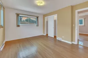 8133 Hamlin Ave, Skokie, IL 60076 - Photo 14