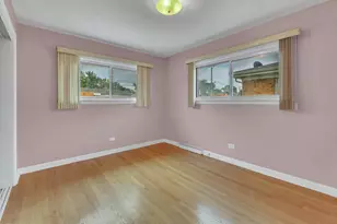 8133 Hamlin Ave, Skokie, IL 60076 - Photo 22