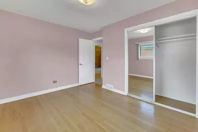 8133 Hamlin Avenue, Skokie, IL 60076 - Photo 20
