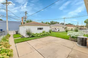 8133 Hamlin Ave, Skokie, IL 60076 - Photo 46