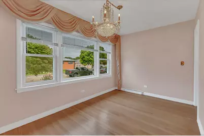 8133 Hamlin Avenue, Skokie, IL 60076 - Photo 8