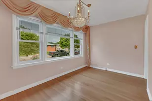 8133 Hamlin Ave, Skokie, IL 60076 - Photo 8