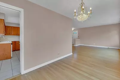 8133 Hamlin Avenue, Skokie, IL 60076 - Photo 10