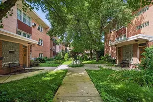 7536 N Ridge Blvd, Chicago, IL 60645 - Photo 16