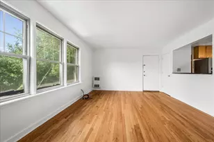 7536 N Ridge Blvd, Chicago, IL 60645 - Photo 4