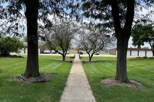 103 Caterpillar Dr, Joliet, IL 60436 - Photo 20