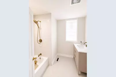 3914 N Mozart Street, Chicago, IL 60618 - Photo 10