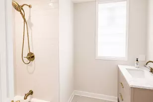 3914 N Mozart St, Chicago, IL 60618 - Photo 10