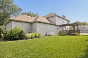 756 Pembridge Pl, Sugar Grove, IL 60554 - Photo 30