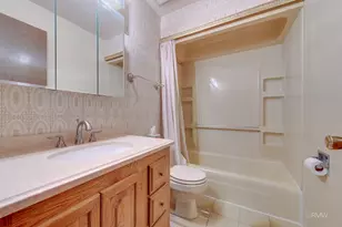 607 W Montrose Ave, Wood Dale, IL 60191 - Photo 24