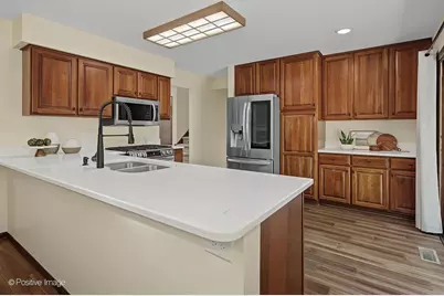 800 Marston Avenue NE, Glen Ellyn, IL 60137 - Photo 10