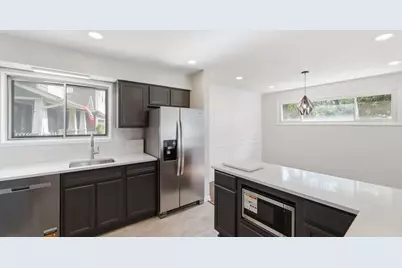 [Address not provided], Elmhurst, IL 60126 - Photo 10