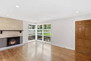 [Address not provided], Elmhurst, IL 60126 - Photo 4