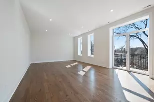 1839 W Irving Park Rd, Chicago, IL 60613 - Photo 2