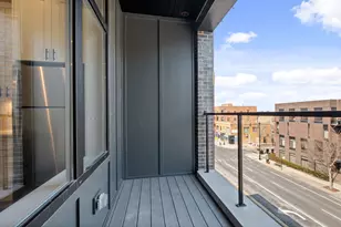 1839 W Irving Park Rd, Chicago, IL 60613 - Photo 8