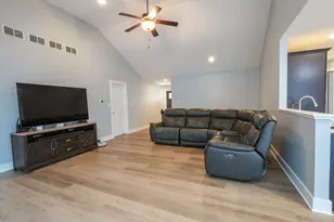 554 Raven Dr, Manteno, IL 60950 - Photo 12