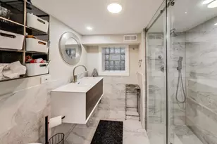 2857 W Fletcher St, Chicago, IL 60618 - Photo 34