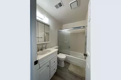 624 Berkley Court #V2, Schaumburg, IL 60194 - Photo 10