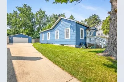 655 W Clark Street, Freeport, IL 61032 - Photo 2