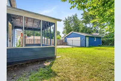 655 W Clark Street, Freeport, IL 61032 - Photo 28