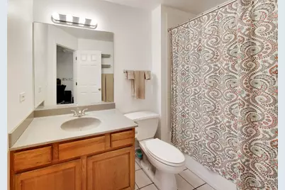 2011 W Chase Avenue #2, Chicago, IL 60645 - Photo 16