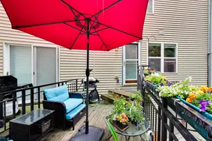 2011 W Chase Ave, Chicago, IL 60645 - Photo 18
