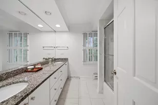 325 Versailles Dr, Northbrook, IL 60062 - Photo 20